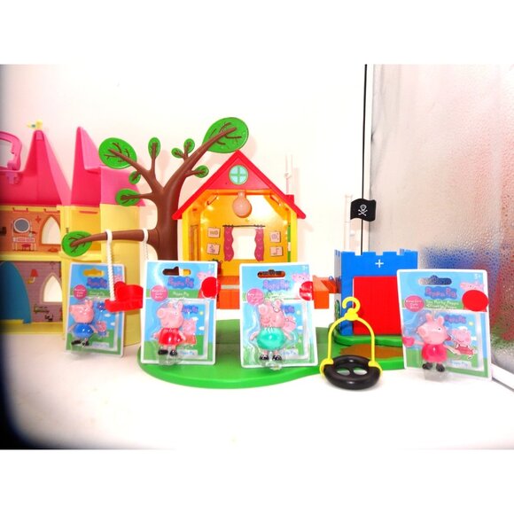 Peppa Pig's Princess Castle Deluxe Playset Peppa Pig & George Treehouse Playset - Picture 3 of 16